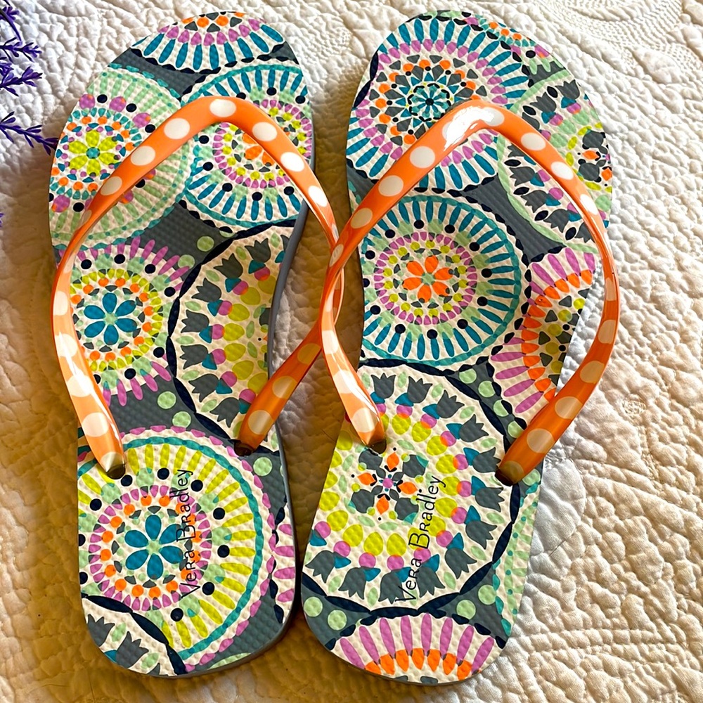 VERA BRADLEY FLIP FLOPS LIKE NEW! Size 7-8